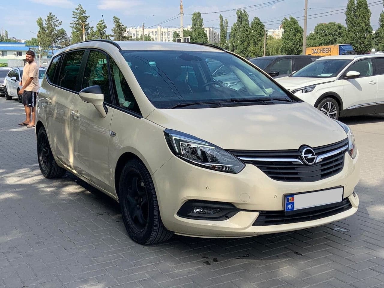2018 Opel Zafira — Miniatură 3