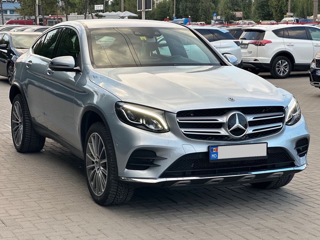 2018 Mercedes GLC 350e Coupe — Miniatură 3