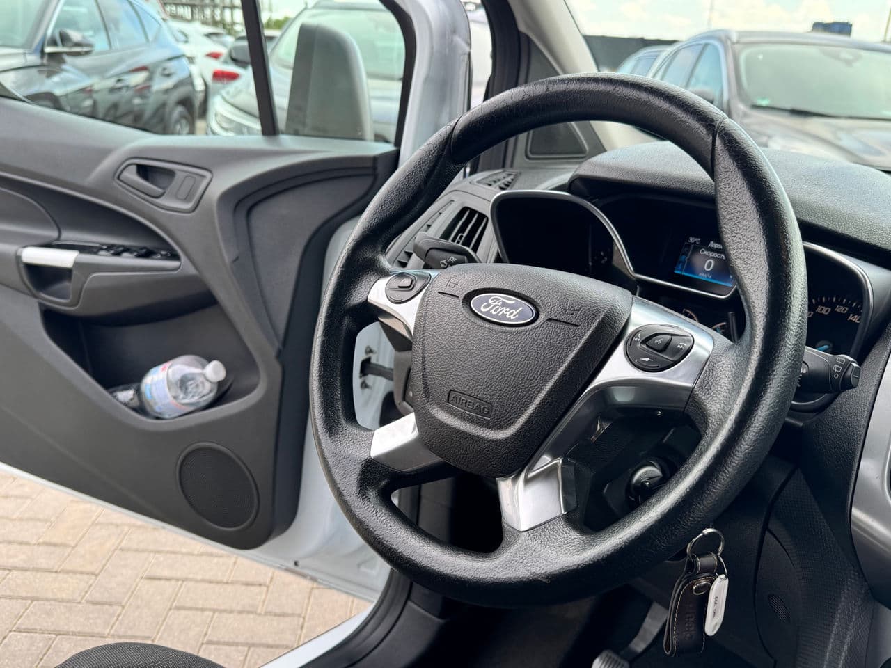 2017 Ford Tourneo Connect — Miniatură 7