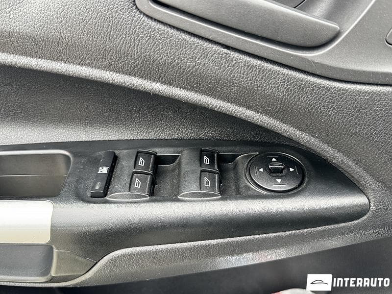 2017 Ford Tourneo Connect — Miniatură 18