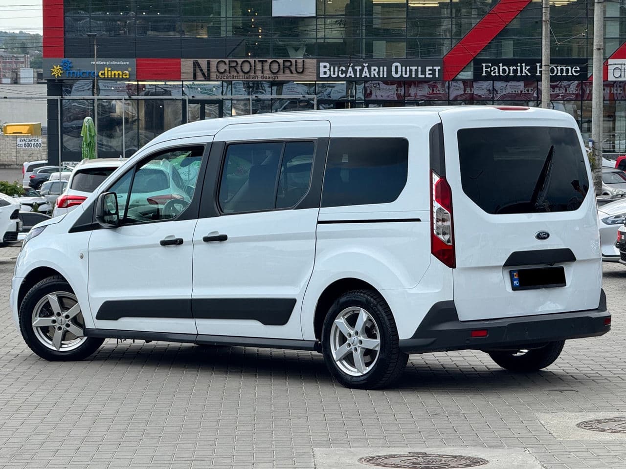 2017 Ford Tourneo Connect — Miniatură 4