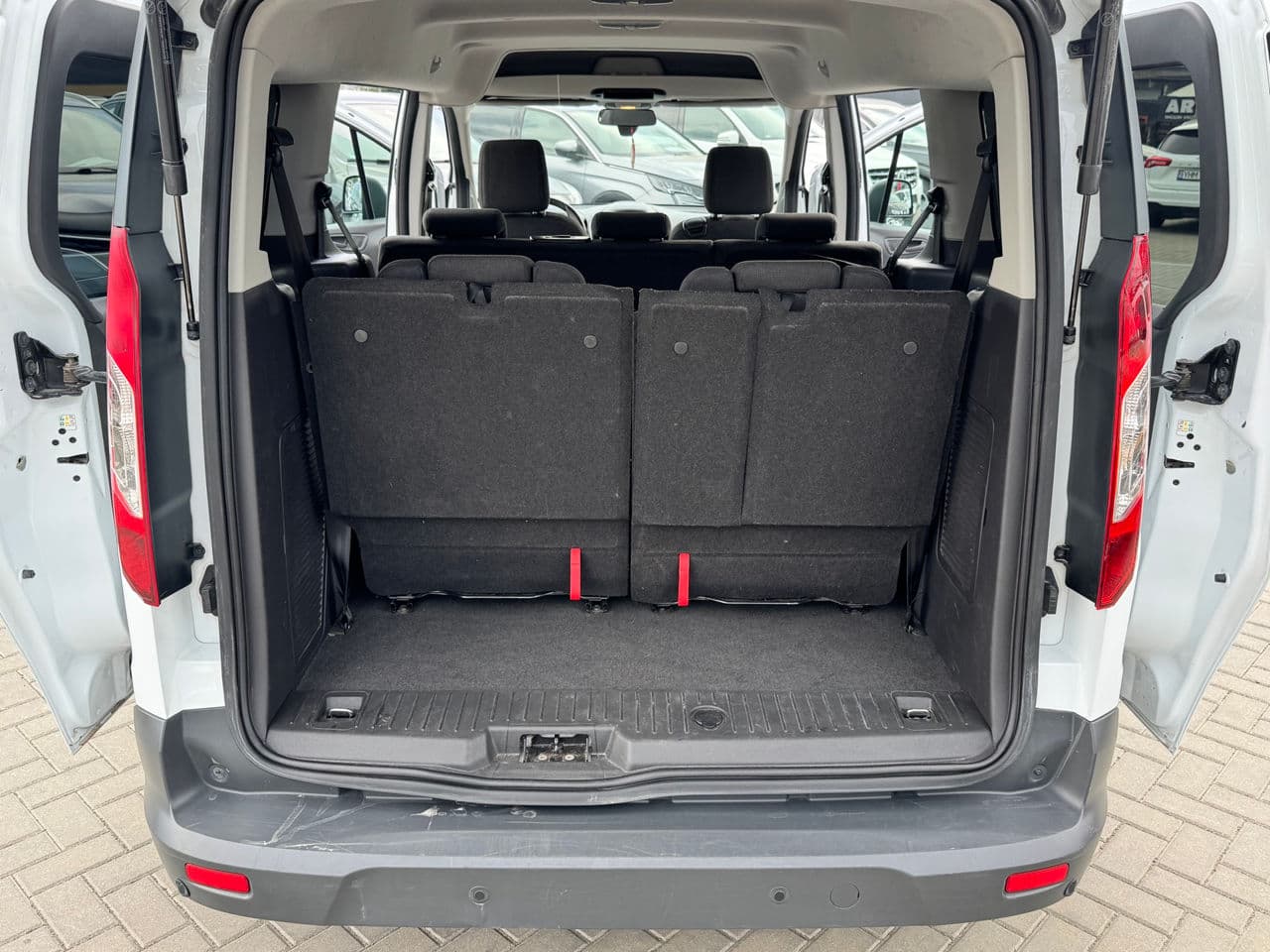 2017 Ford Tourneo Connect — Miniatură 15