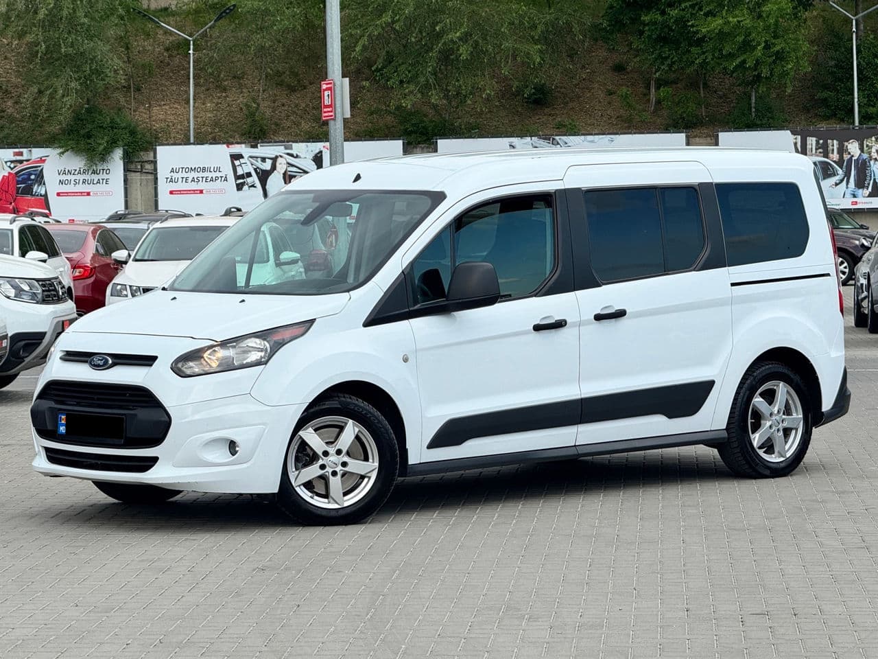 2017 Ford Tourneo Connect — Miniatură 2