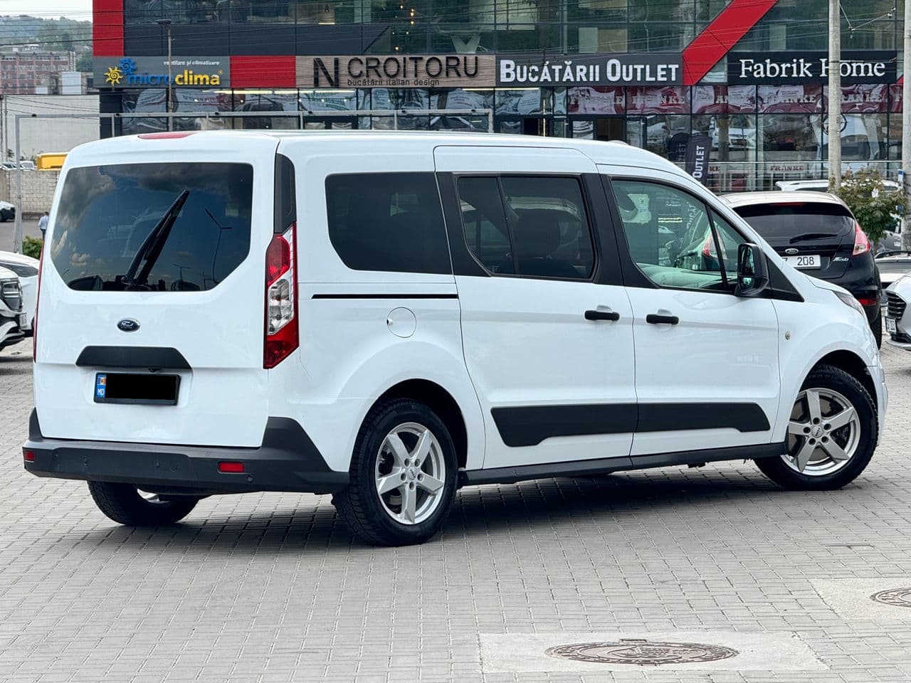 2017 Ford Tourneo Connect — Miniatură 3