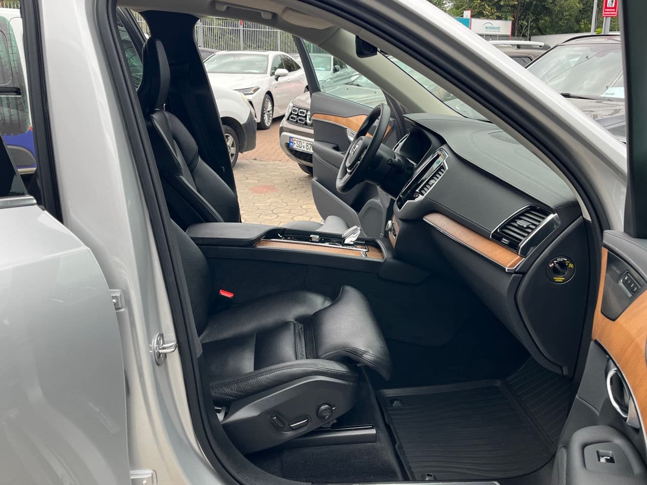 2022 Volvo XC 90 — Miniatură 21