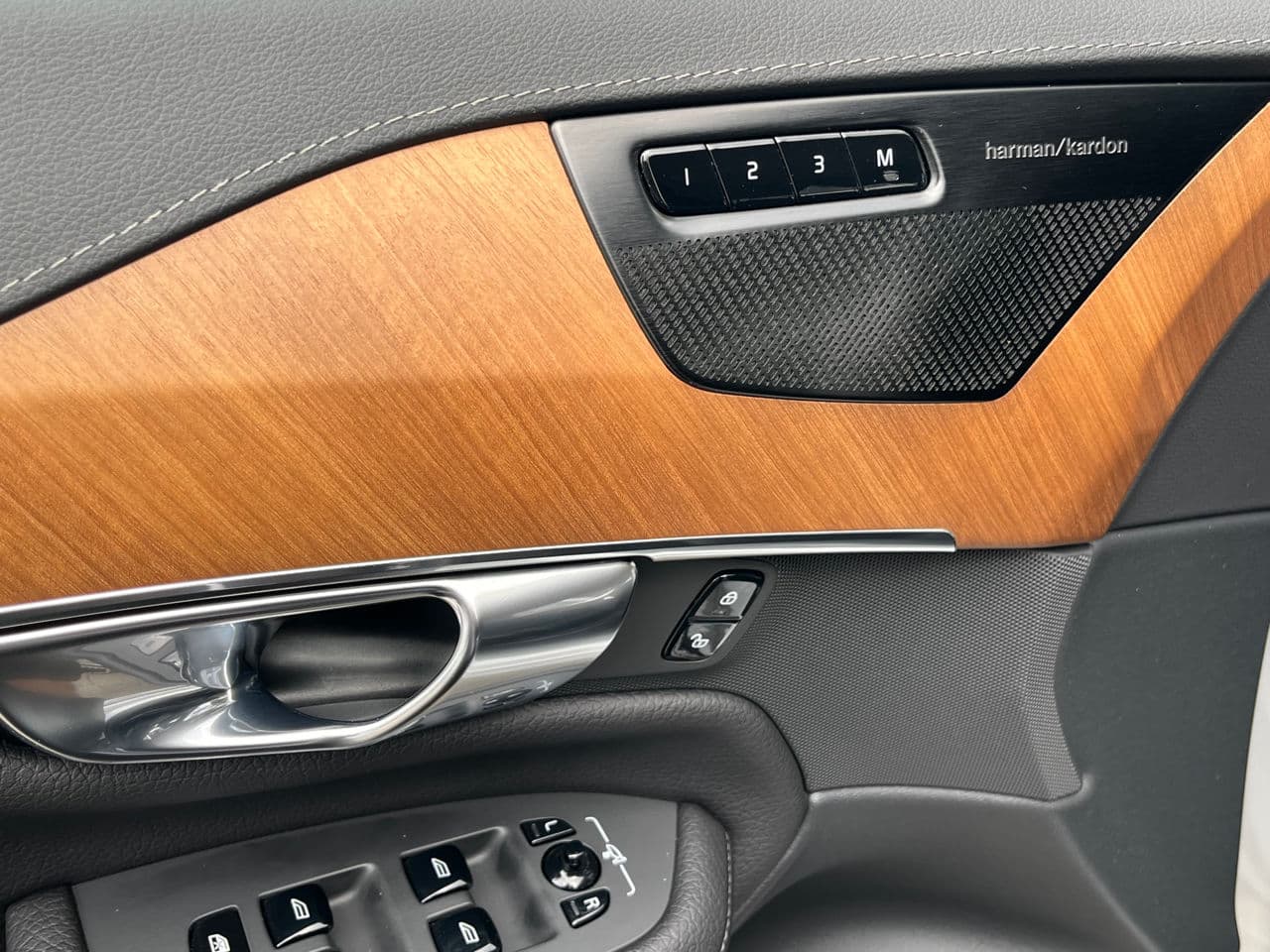 2022 Volvo XC 90 — Miniatură 6