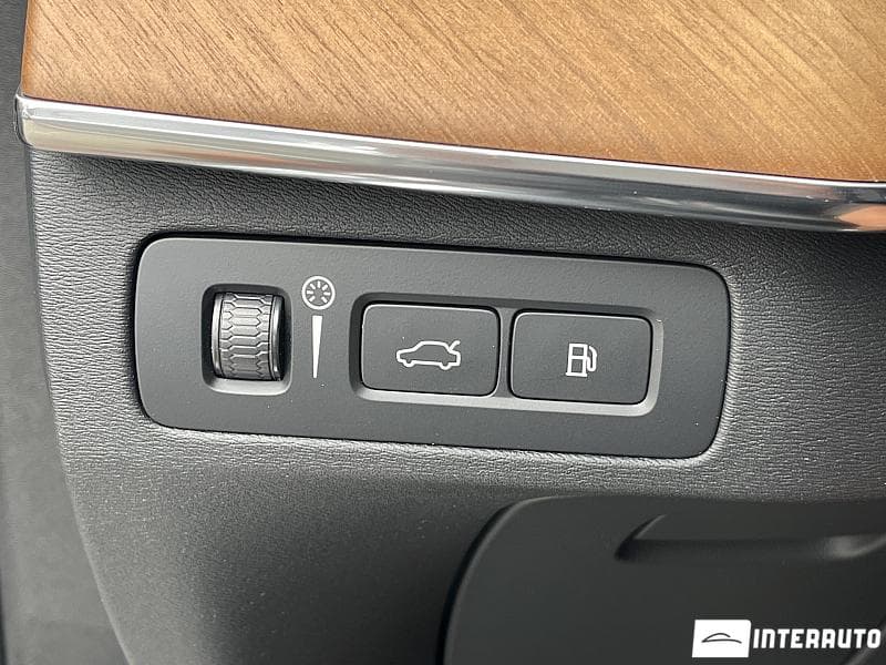 2022 Volvo XC 90 — Miniatură 9