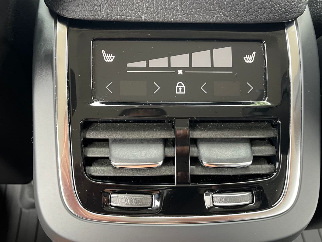 2022 Volvo XC 90 — Miniatură 18
