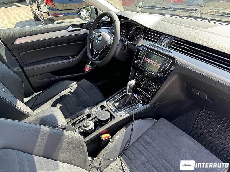2017 Volkswagen Passat — Miniatură 17