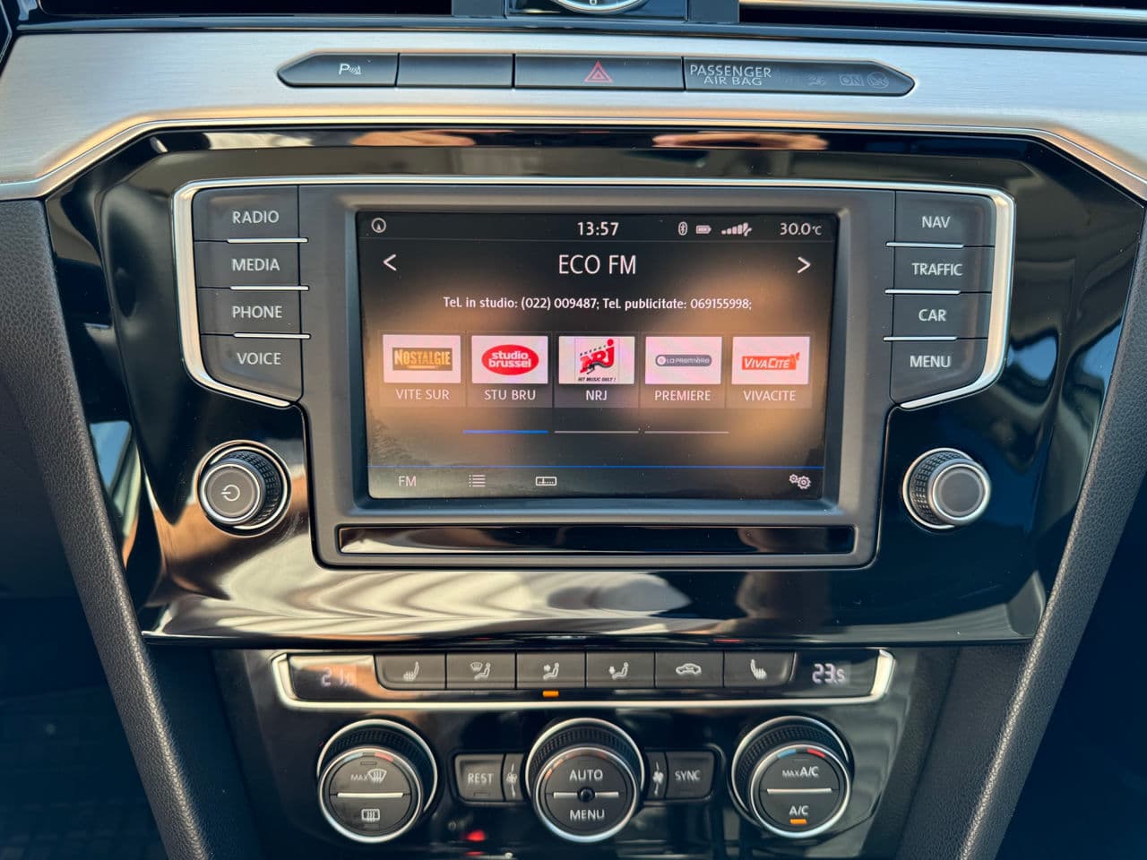 2017 Volkswagen Passat — Miniatură 12