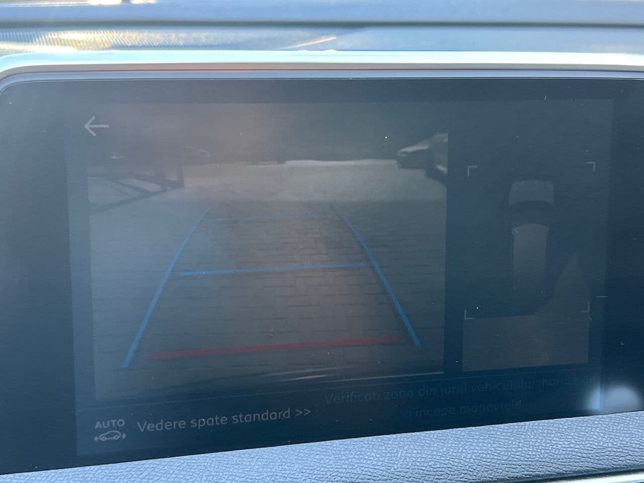 2020 Peugeot 3008 — Miniatură 10
