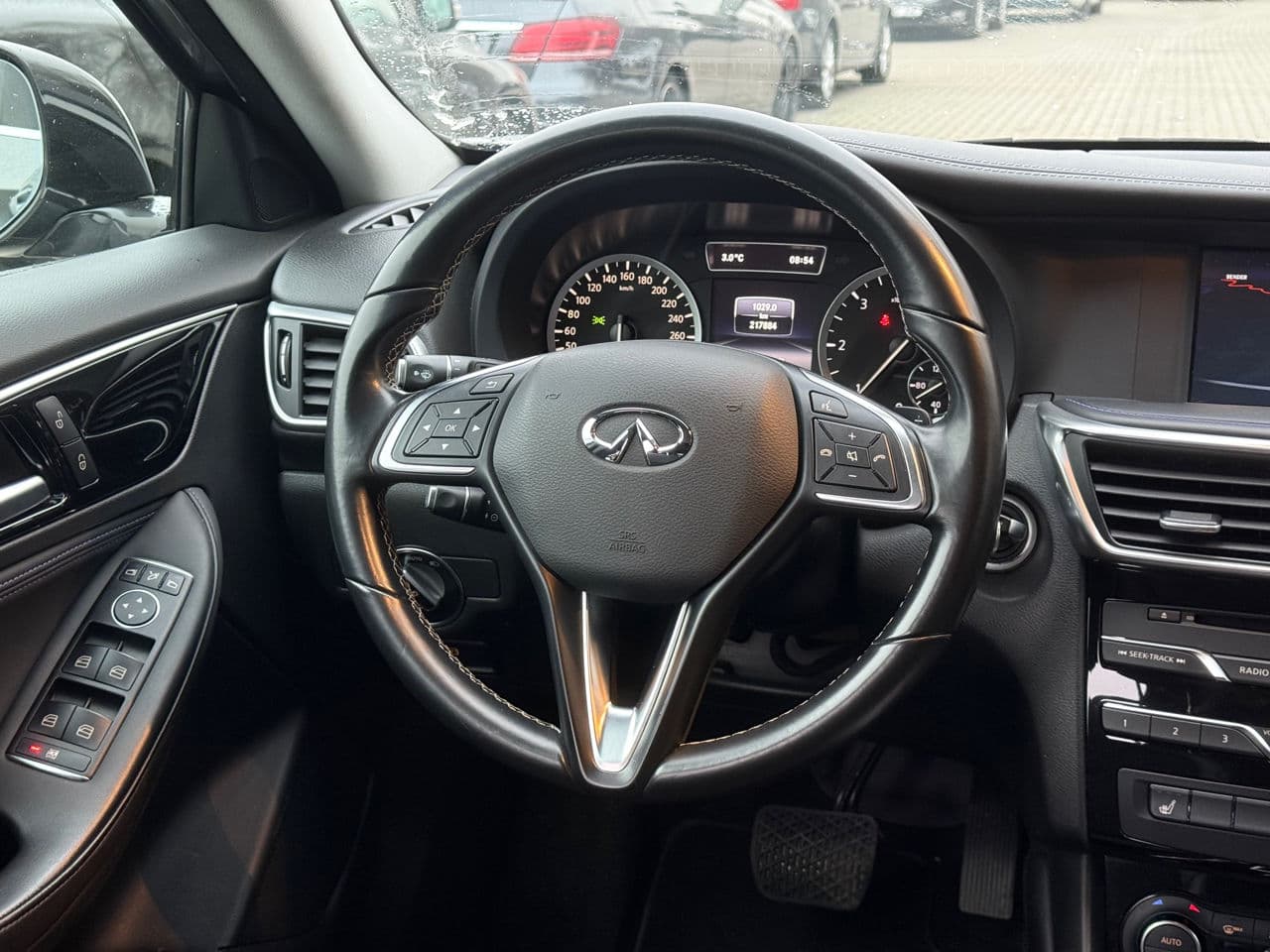 Infiniti Q30 2017 — Миниатюра 9