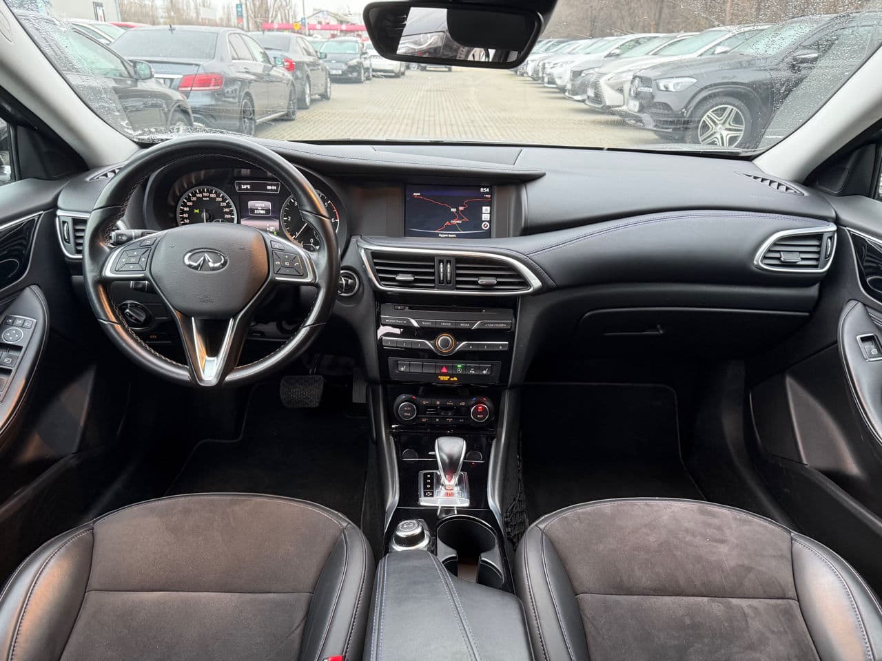 Infiniti Q30 2017 — Миниатюра 8