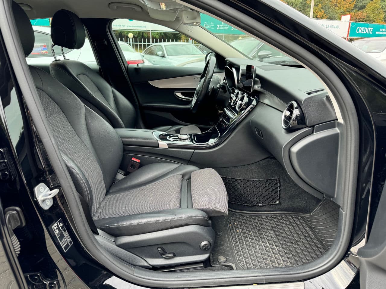 Mercedes C 200 2019 — Миниатюра 5
