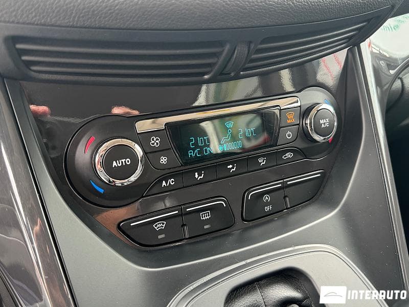 2016 Ford Kuga — Miniatură 11
