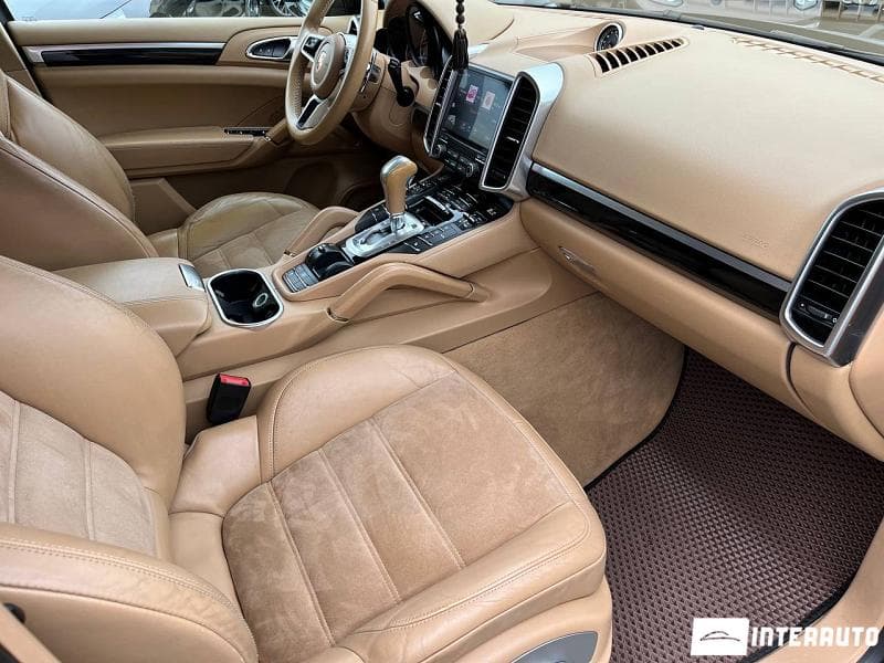 Porsche Cayenne 2016 — Миниатюра 9