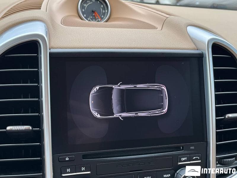 Porsche Cayenne 2016 — Миниатюра 13