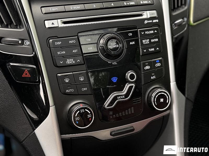 Hyundai Sonata 2011 — Миниатюра 14
