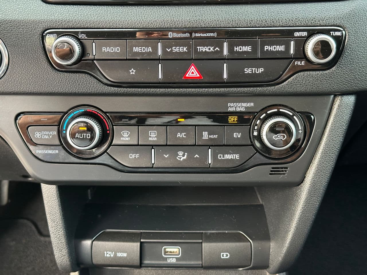 Kia Niro 2019 — Миниатюра 10
