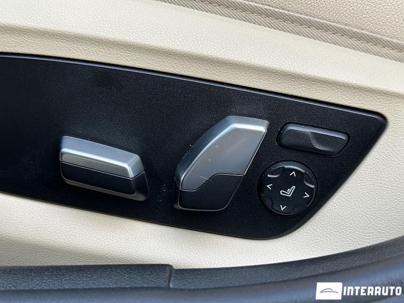 2017 BMW 530e — Miniatură 19