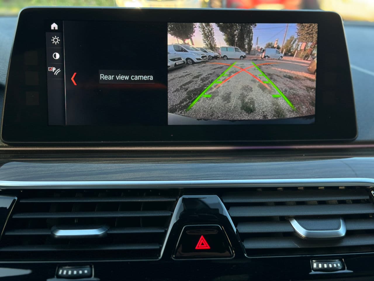 2017 BMW 530e — Miniatură 13