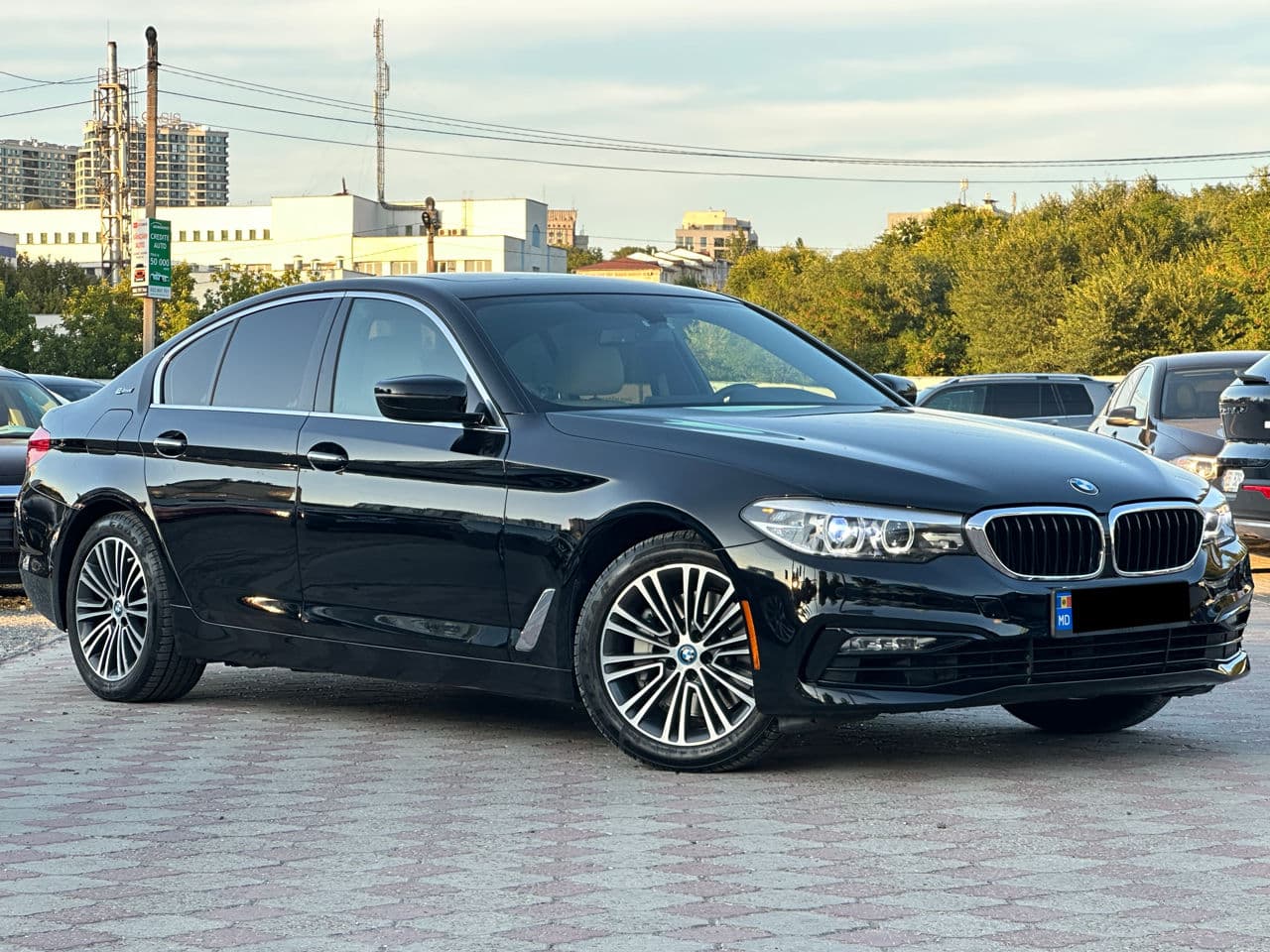 2017 BMW 530e — Miniatură 4