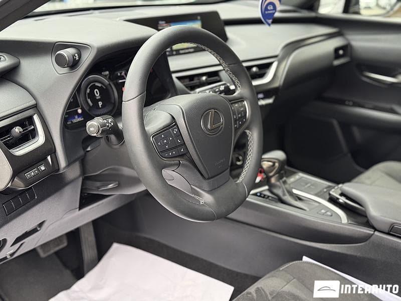 2019 Lexus UX 250h — Miniatură 6
