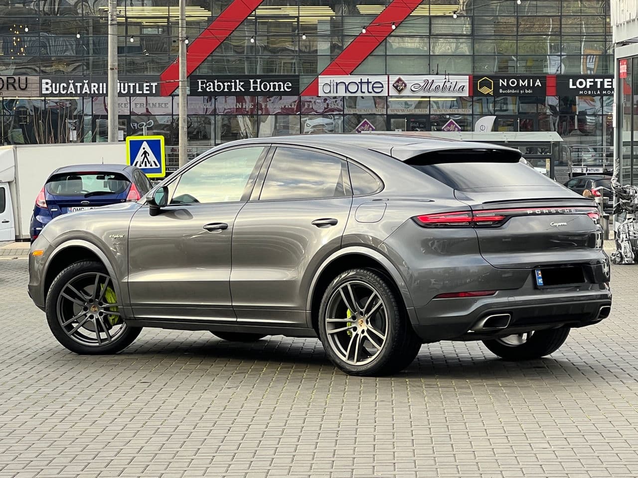 2021 Porsche Cayenne E-Hybrid Coupe — Miniatură 4