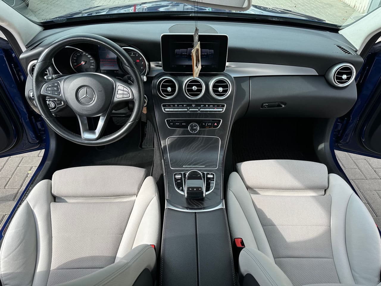 2016 Mercedes C 350e — Miniatură 7
