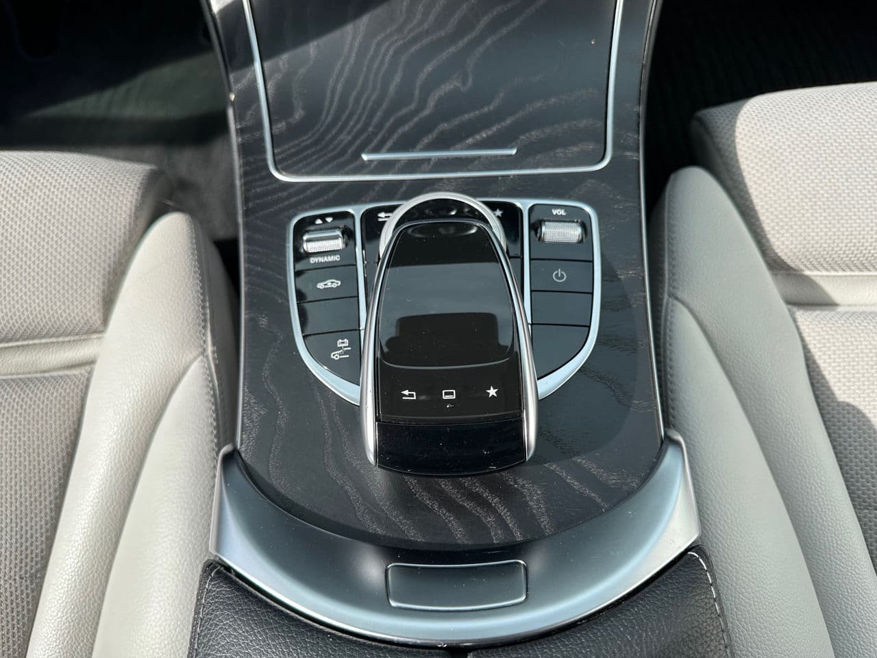 2016 Mercedes C 350e — Miniatură 12