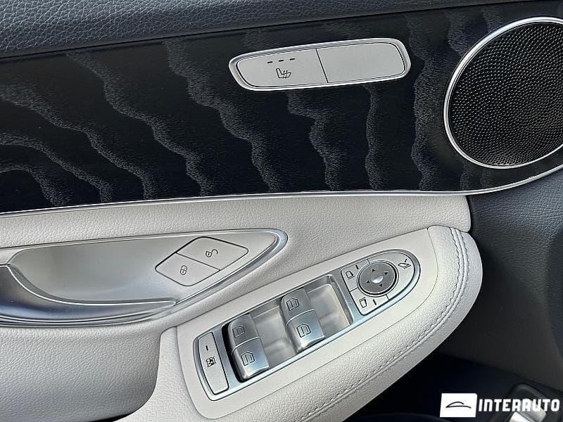 2016 Mercedes C 350e — Miniatură 15