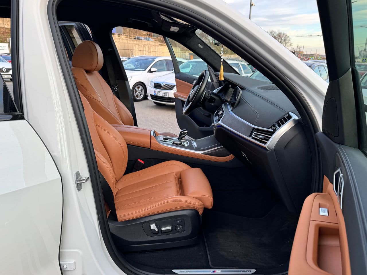 BMW X7 4.0i 2022 — Миниатюра 22
