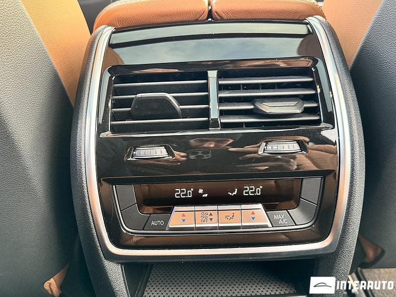 BMW X7 4.0i 2022 — Миниатюра 19