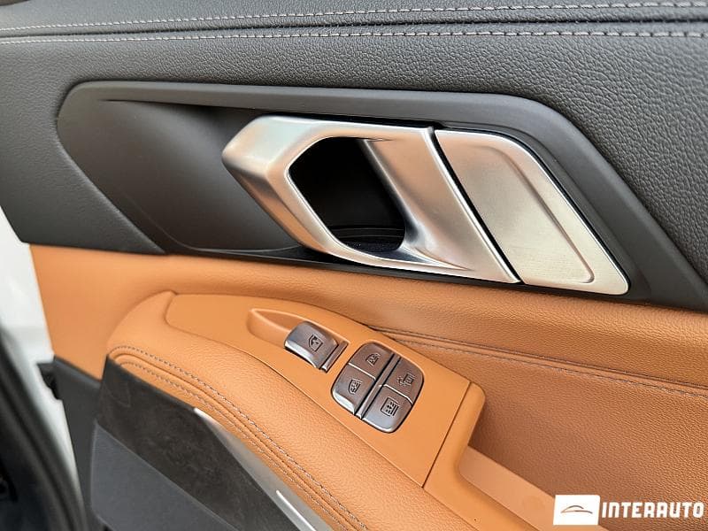BMW X7 4.0i 2022 — Миниатюра 21