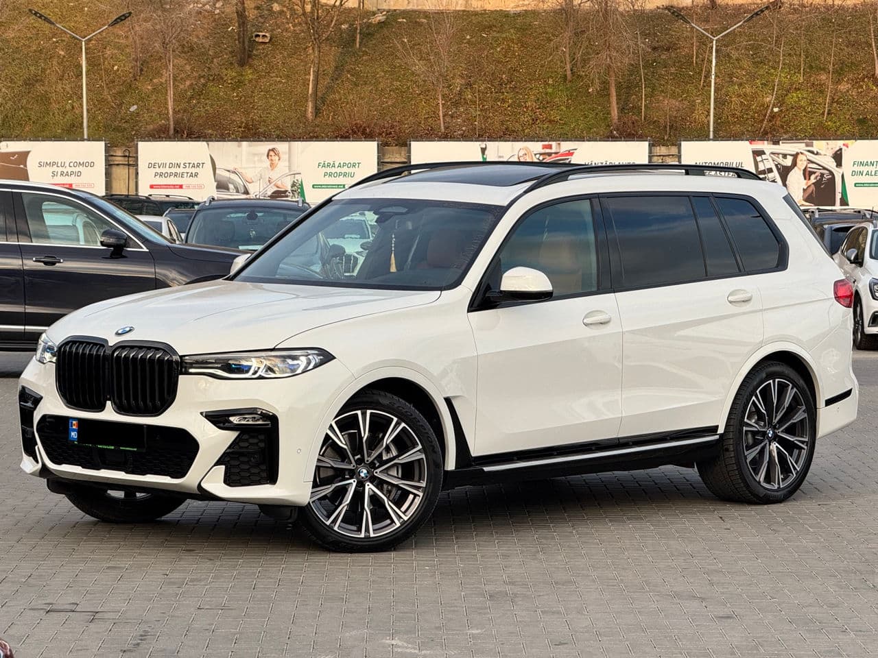 BMW X7 4.0i 2022 — Миниатюра 2