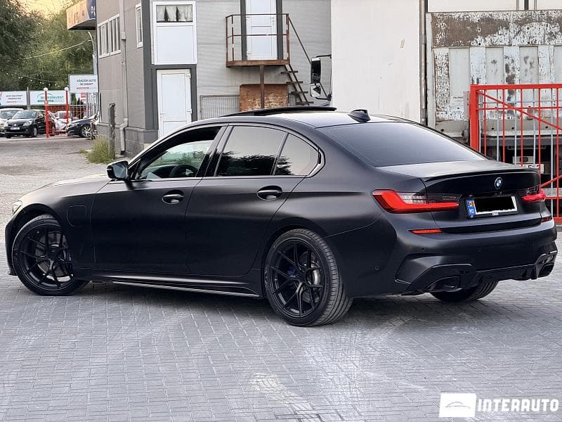 BMW 330E 2021 — Миниатюра 3
