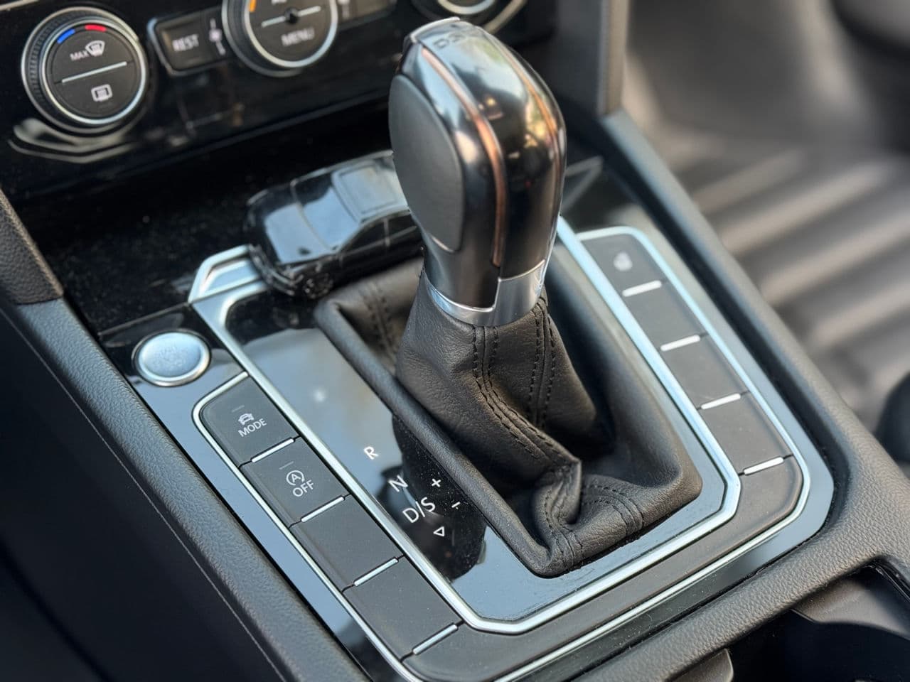 2018 Volkswagen Arteon — Miniatură 14