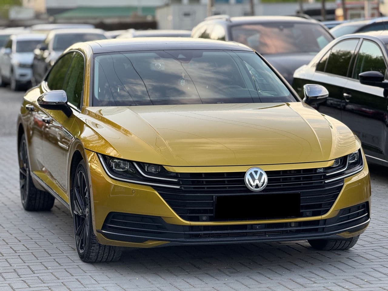 2018 Volkswagen Arteon — Miniatură 3