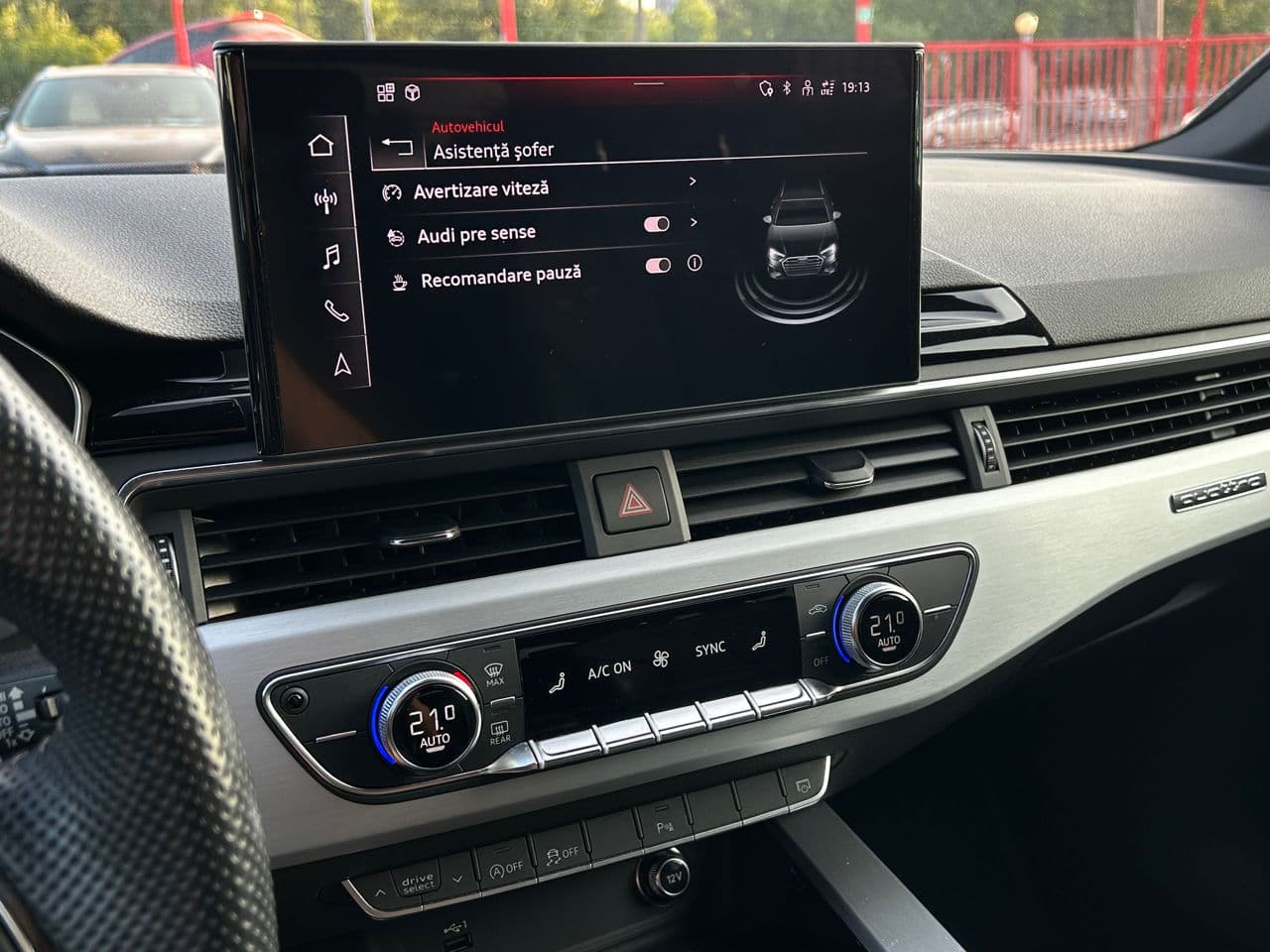 2020 Audi A4 — Miniatură 14