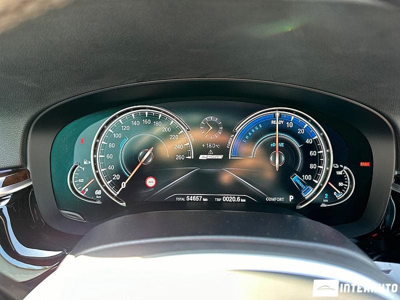 BMW 530e 2018 — Миниатюра 10