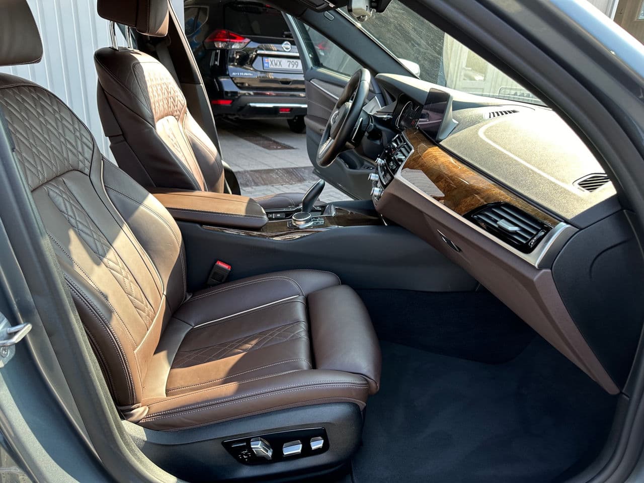 BMW 530e 2018 — Миниатюра 5