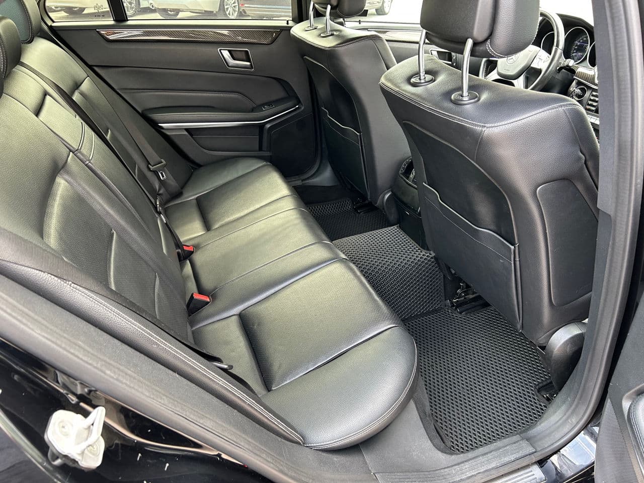2014 Mercedes E 200 — Miniatură 17