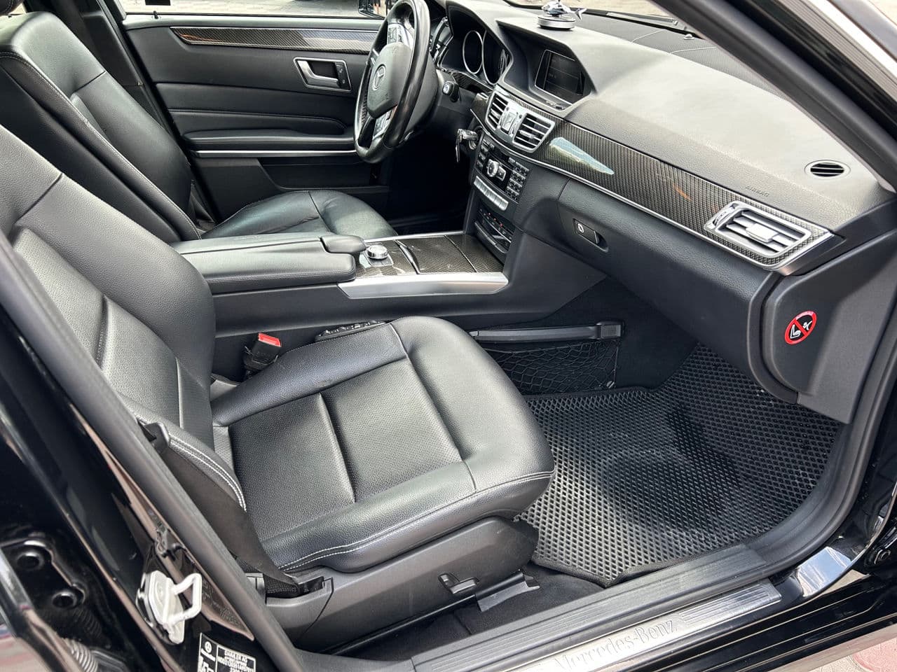 2014 Mercedes E 200 — Miniatură 14