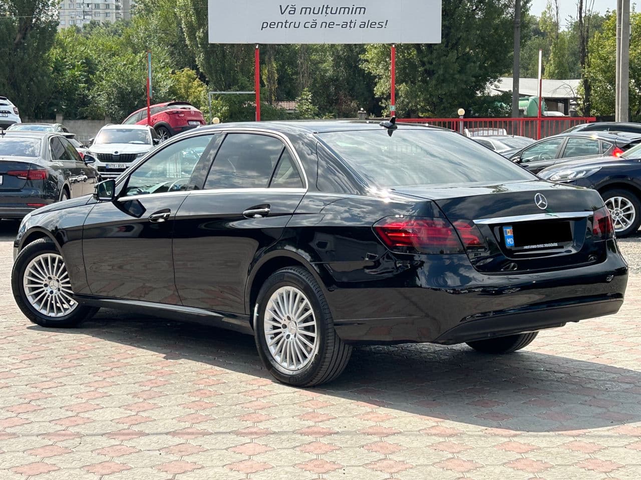 2014 Mercedes E 200 — Miniatură 2