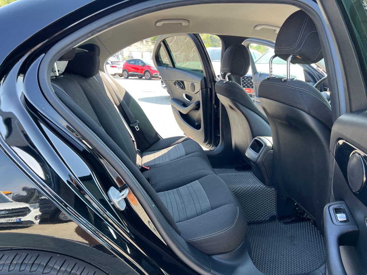 2016 Mercedes C 200 — Miniatură 13
