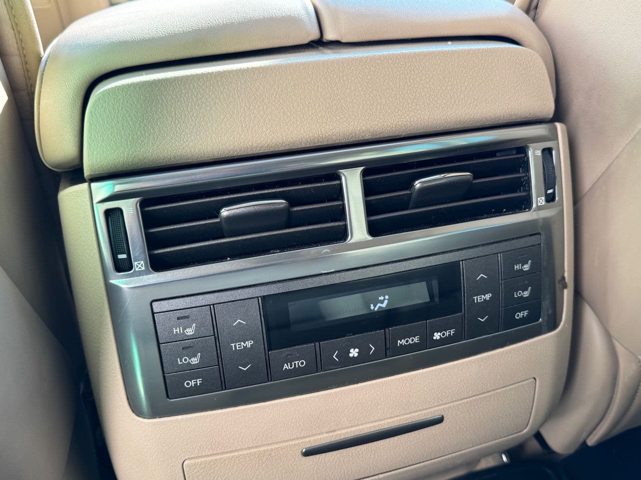 2008 Lexus LX 570 — Miniatură 17