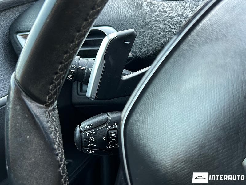 2018 Peugeot 5008 — Miniatură 10