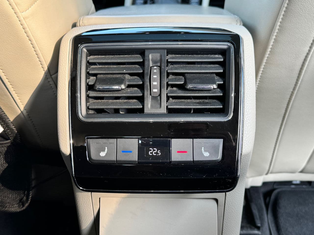 Skoda Superb 2019 — Миниатюра 13