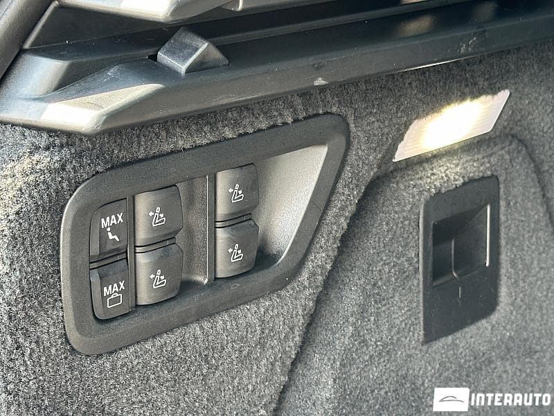 BMW X7 4.0d 2023 — Миниатюра 21