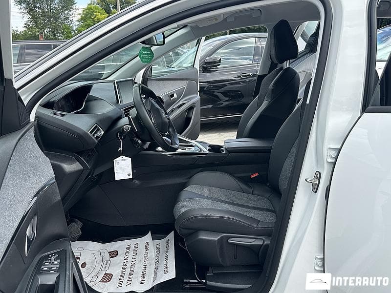 2020 Peugeot 5008 — Miniatură 5